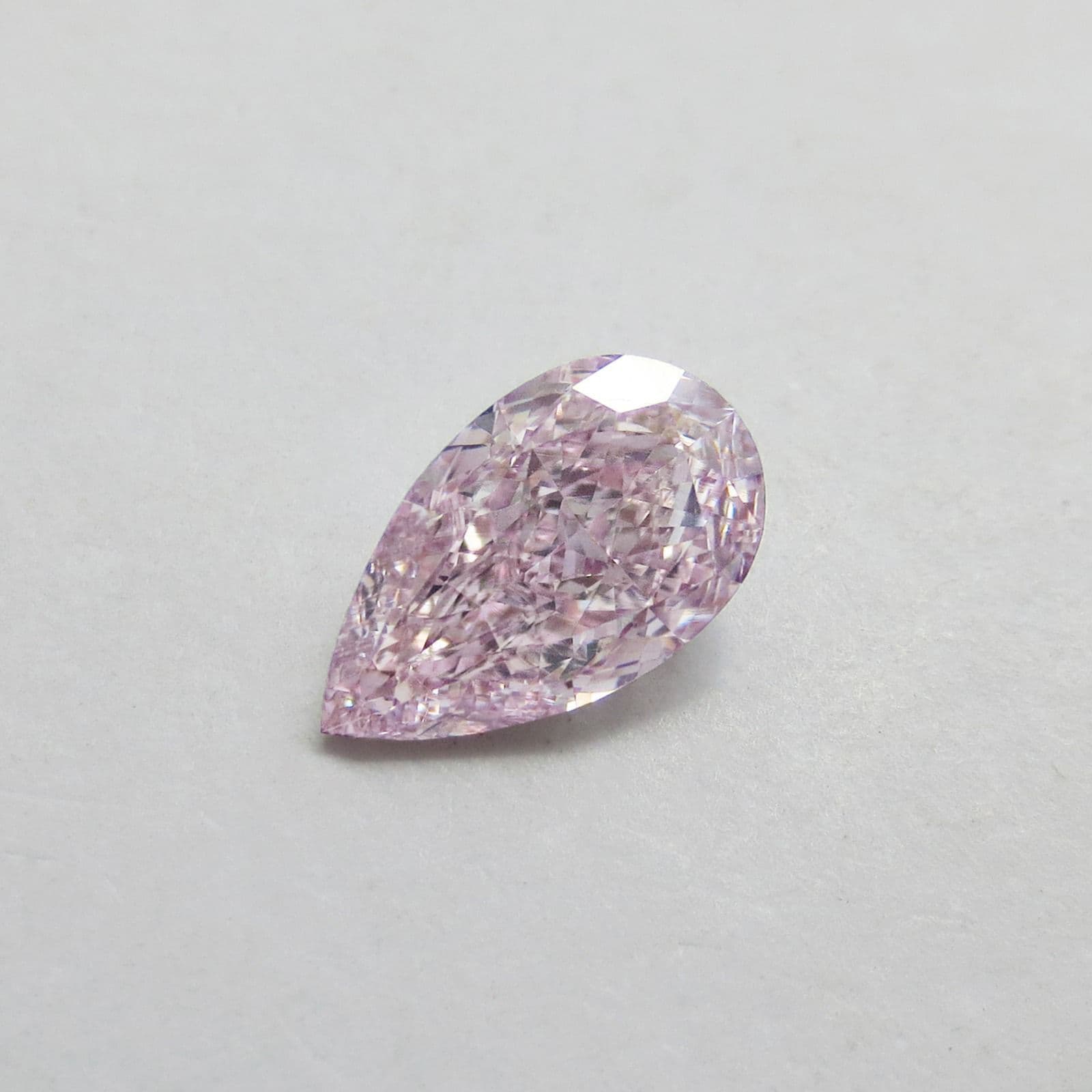 2.67 ct, FANCY PURPLE PINK, PEAR, VS2